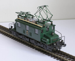 E436